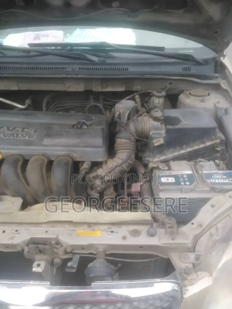 Toyota Corolla 2004 Gold