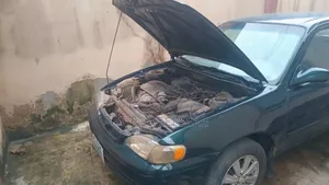 Toyota Corolla 2000 Green