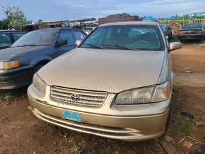 Toyota Camry 2002 Gold