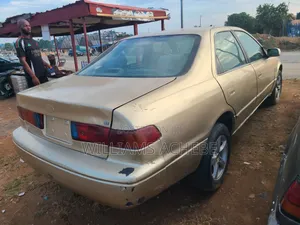 Toyota Camry 2002 Gold