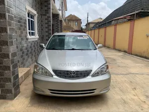 Toyota Camry 2004 Gray