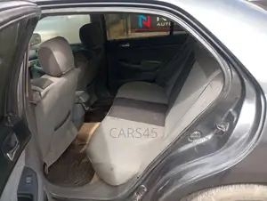 Honda Accord 2005 Gray