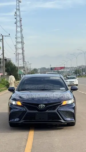 Toyota Camry SE 2021 Black