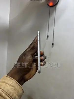 Apple iPhone XR 64 GB Silver