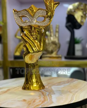 Fly Girl Ornament
Made of Resin
Colour: Gold
Height: 25cm
