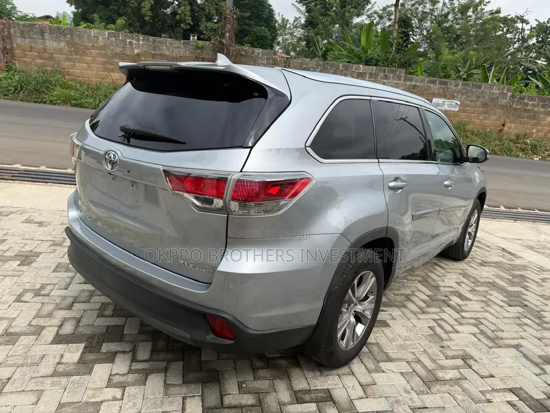 Toyota Highlander 2016 Silver