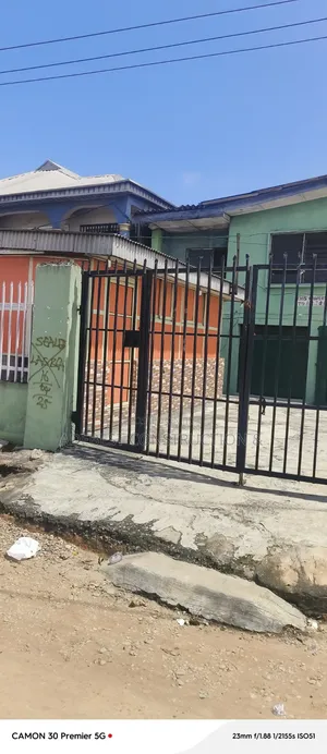2bdrm Block of Flats in New Garage / Ojota for sale