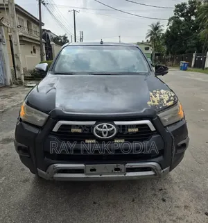 Toyota Hilux 2023 Black
