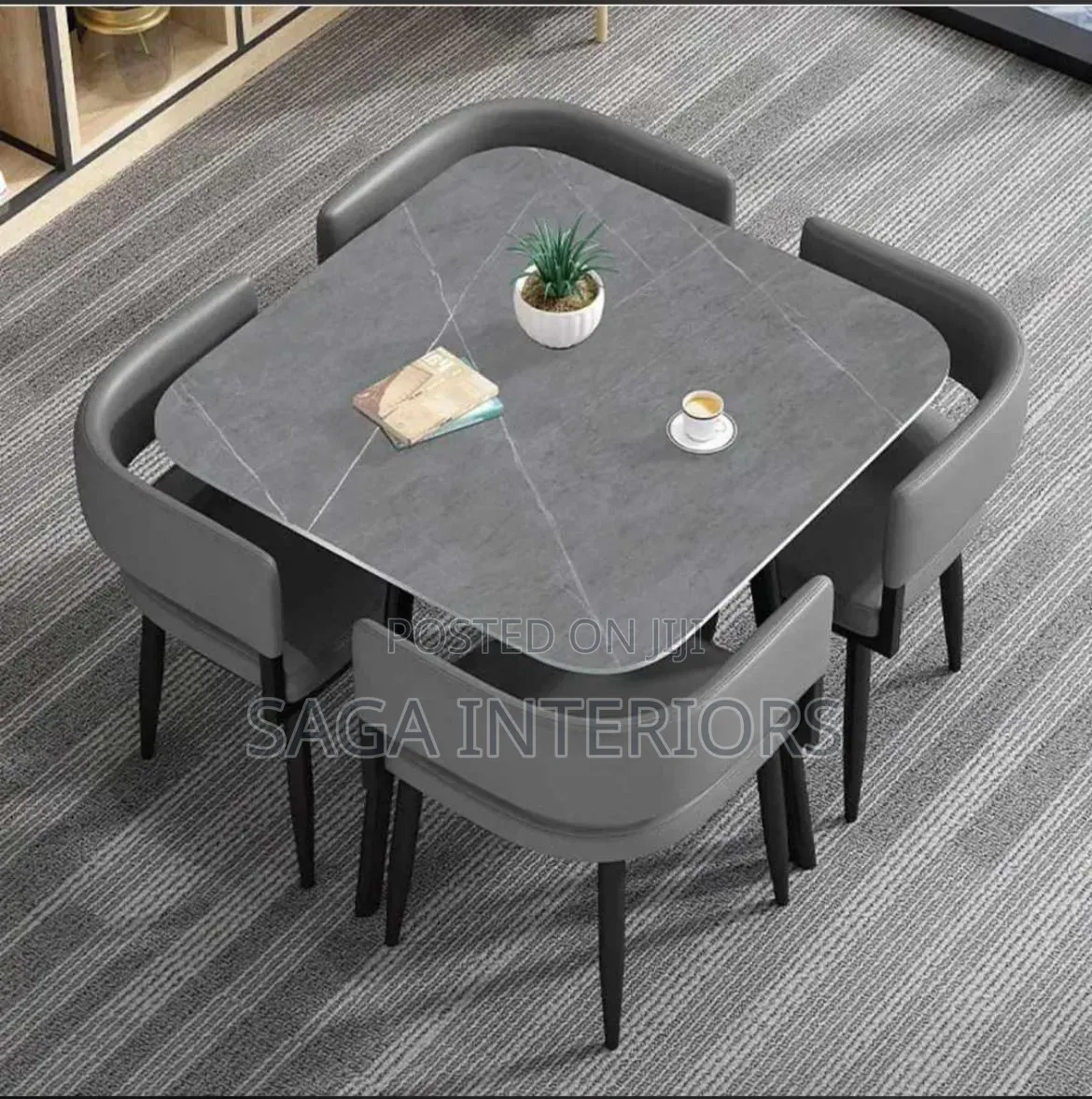 4 Seaters Classic Dinning Table