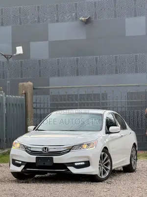 Honda Accord Sport 4dr Sedan FWD (2.4L 4cyl 2A) 2017 White
