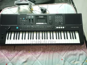 Yamaha PSR-E473 Keyboard