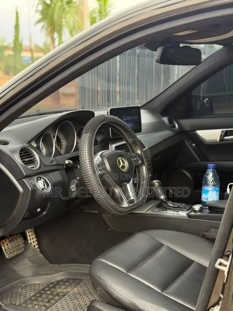 Mercedes-Benz C300 2012 Black