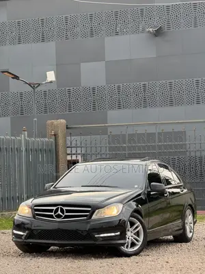 Mercedes-Benz C300 2012 Black