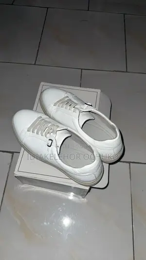 White Standard Shoe