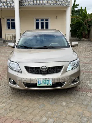 Toyota Corolla 2010 Gold