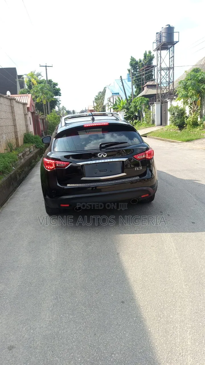Infiniti FX35 2011 Black