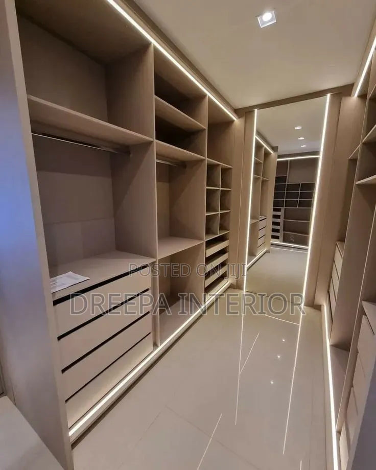 Walk-in Closet Installation
