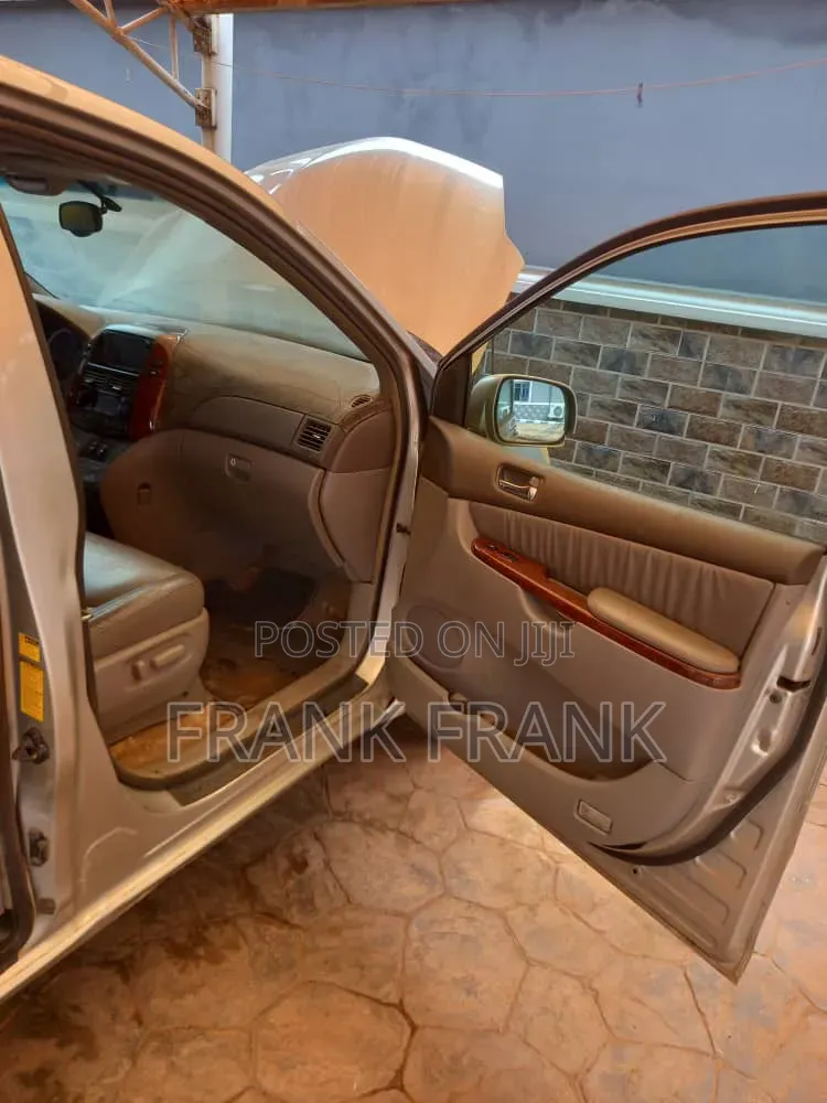 Toyota Sienna XLE 2005 Silver