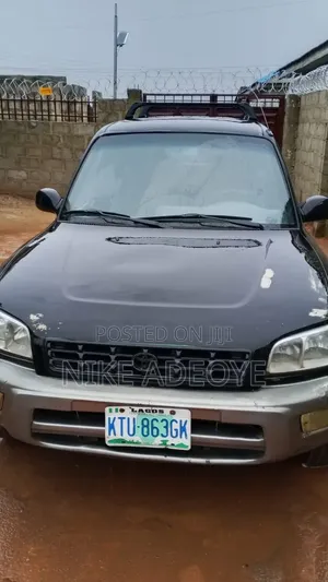 Toyota Rav4 2000 Model