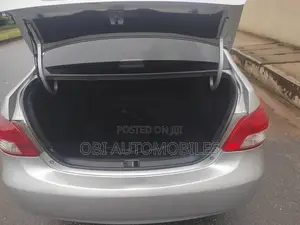 Toyota Yaris 2009 Silver