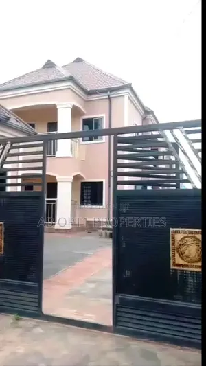 2bdrm Block of Flats in Ogheghe, Sapele Road, Benin City for sale