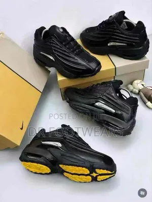 Nike Air Max-Style Chunky Sneakers