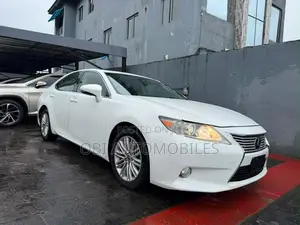 Lexus ES 2013 White
