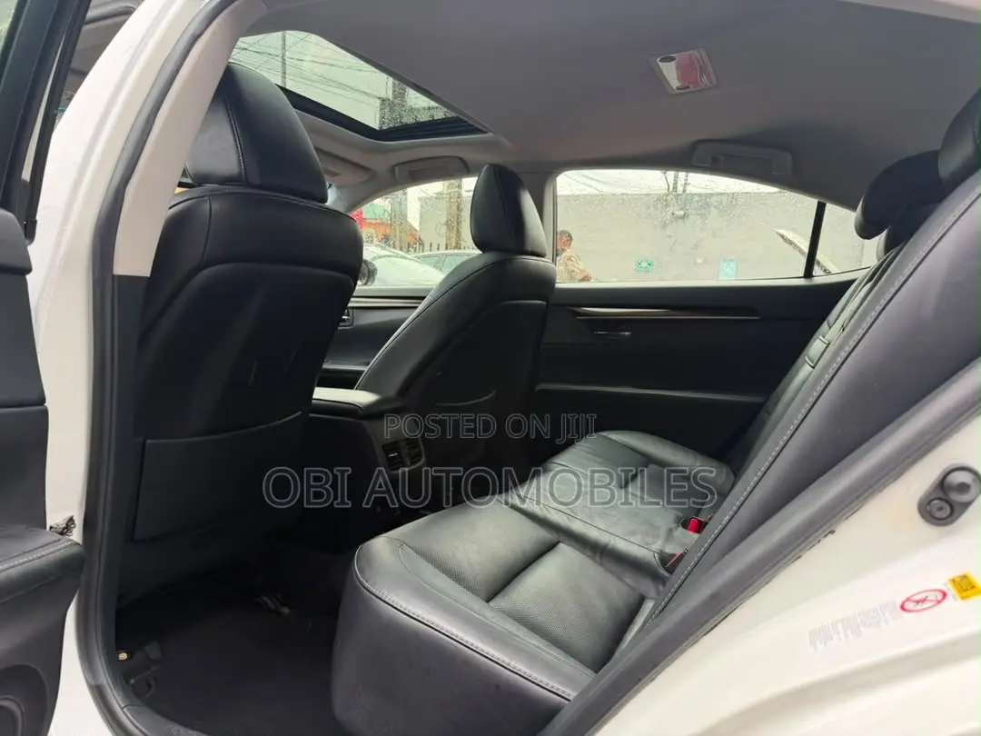 Lexus ES 2013 White