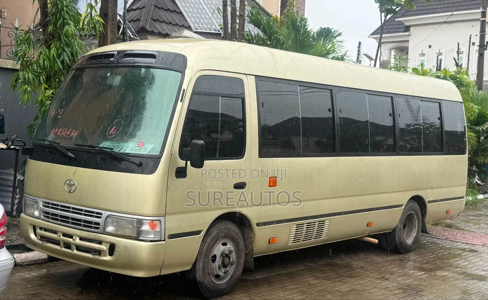 Toyota Coaster 2013 Gold