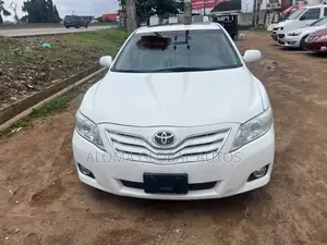 Toyota Camry XLE 4dr Sedan (2.5L 4cyl 6AM) 2010 White