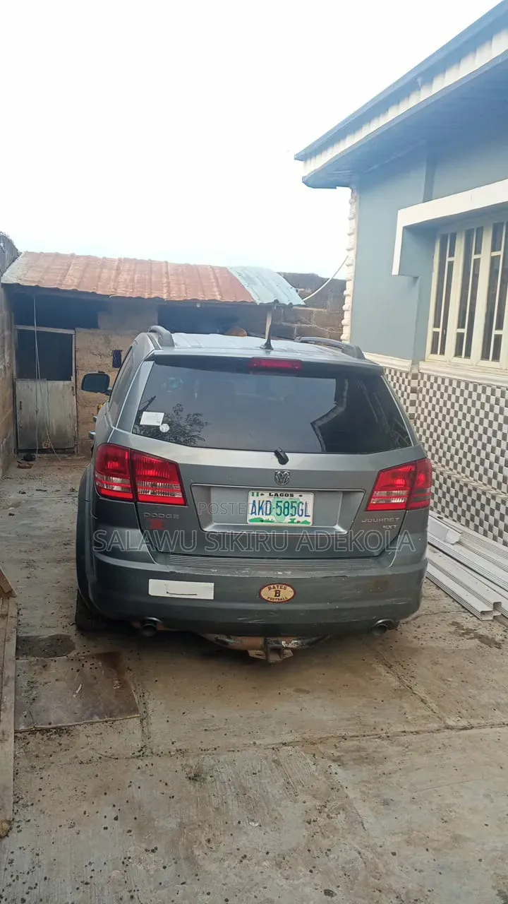 Dodge Journey 2010 Gray