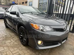 Toyota Camry SE 4dr Sedan (2.5L 4cyl 6A) 2013 Black