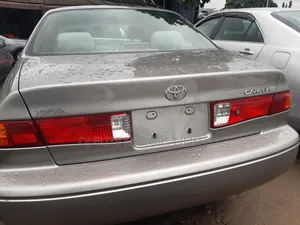 Toyota Camry 2001 Silver