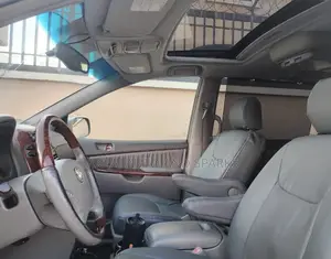 Toyota Sienna 2005 Silver