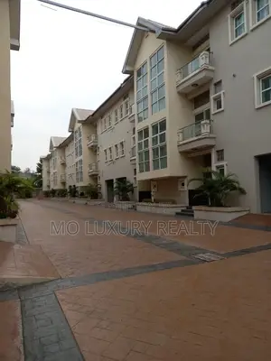 4 Bedroom Terrace Residential and Commercial Use