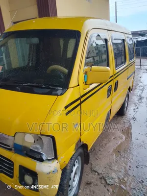 Suzuki APV Minibus 2007 Yellow
