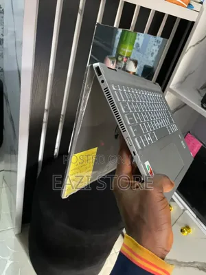 Laptop HP 15-dy1031wm 8GB Intel Core i5 SSD 256GB