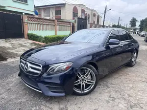 Mercedes-Benz E300 2018 Blue