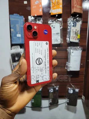 Apple iPhone 13 128 GB Red