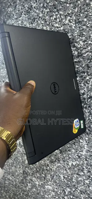 Laptop Dell Latitude 3350 8GB Intel Core i5 HDD 320GB