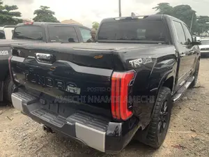 Toyota Tundra Platinum 2022 Black
