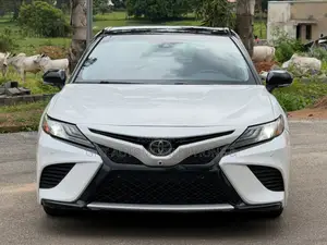 Toyota Camry 2018 White