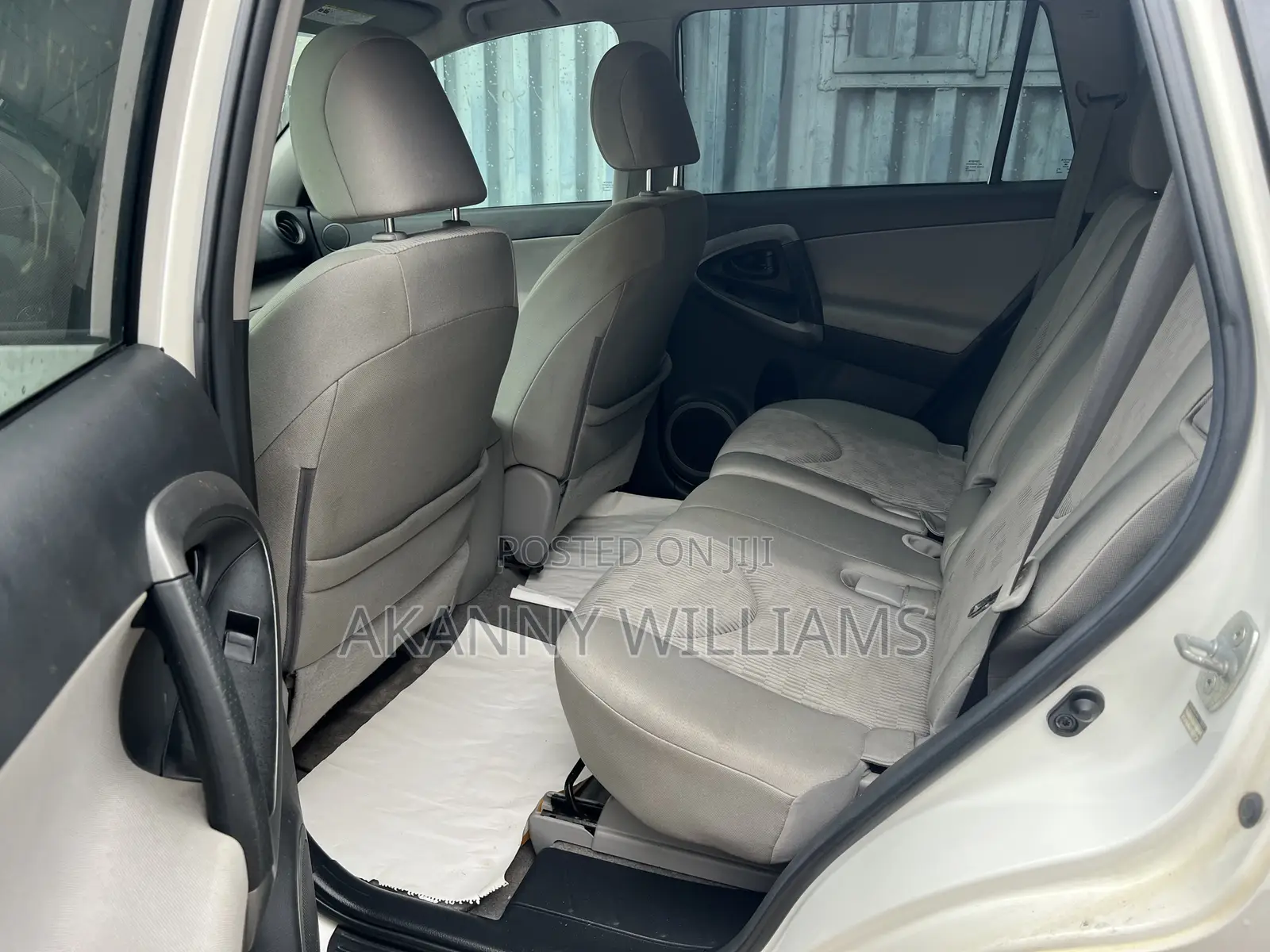 Toyota RAV4 2.5 2012 White