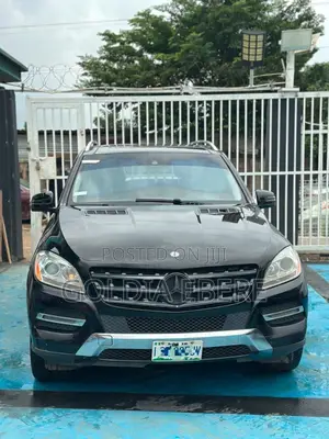 Mercedes-Benz M Class ML350 4dr SUV (3.5L 6cyl 7A) 2014 Black