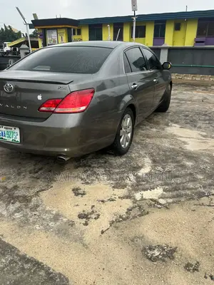 Toyota Avalon XLS Sedan FWD (3.5L 6cyl 6A) 2008