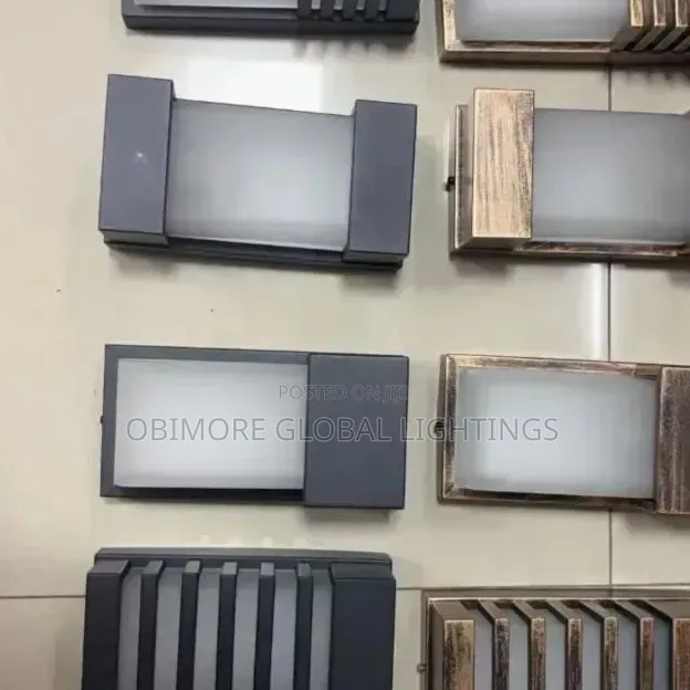 Outdoor Wall Light