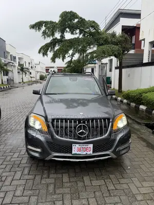 Mercedes-Benz GLK-Class Base GLK 350 4dr AWD 4MATIC (3.5L 6cyl 7A) 2015