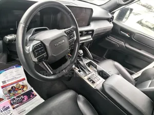 Toyota Land Cruiser Prado 2025 White