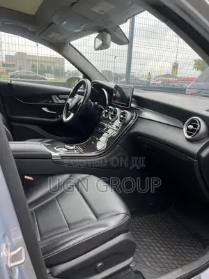 Mercedes-Benz GLC-Class 2017 Blue