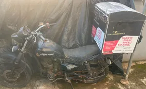 Kymstone Husky 2020 Black